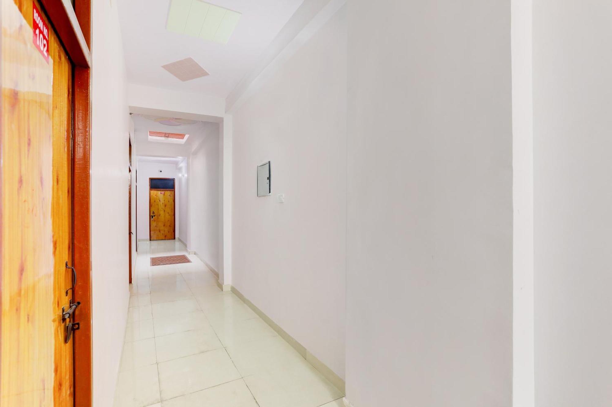 Hotel O Blu Moon Ghaziabad Eksteriør billede