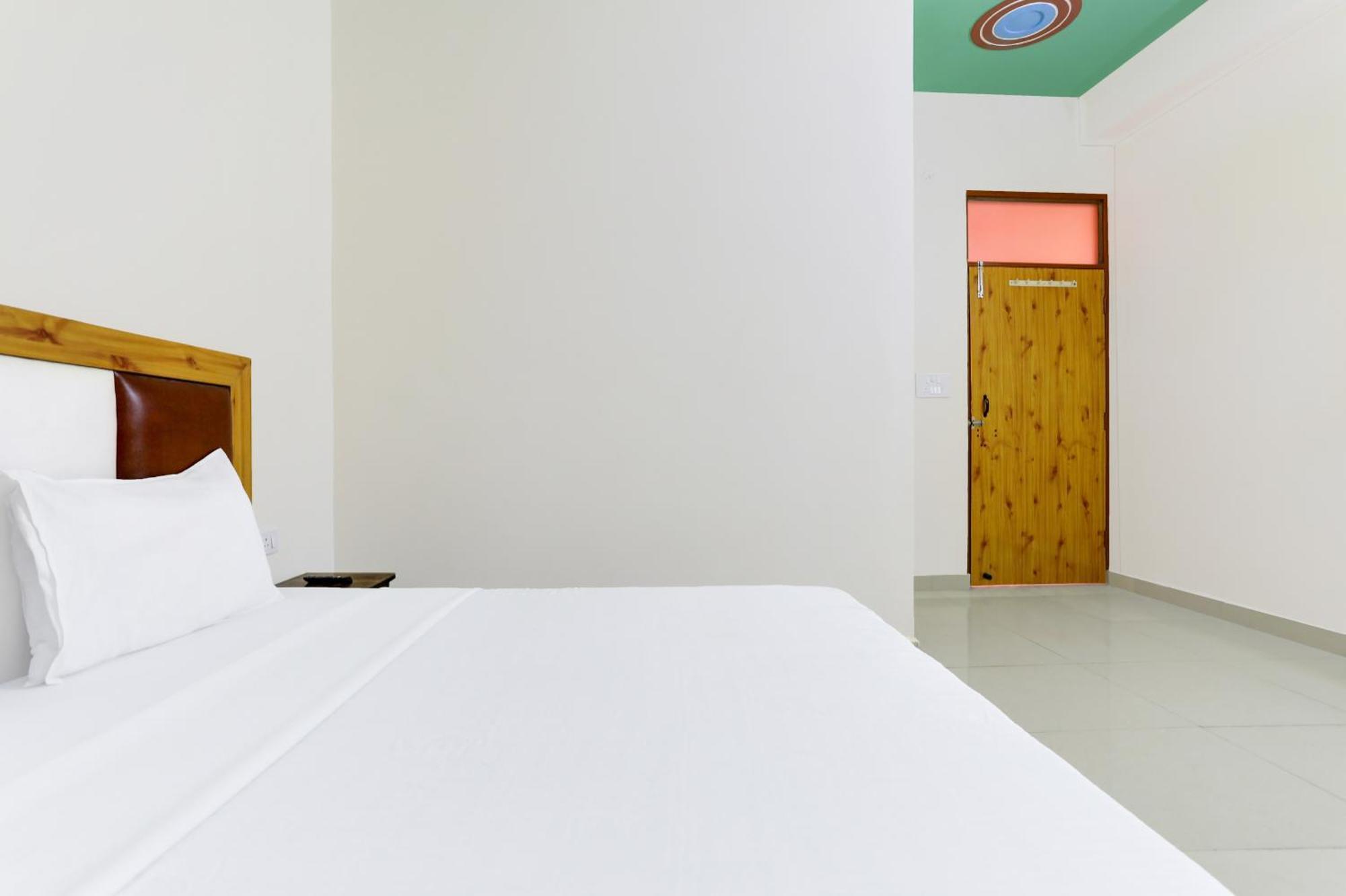 Hotel O Blu Moon Ghaziabad Eksteriør billede