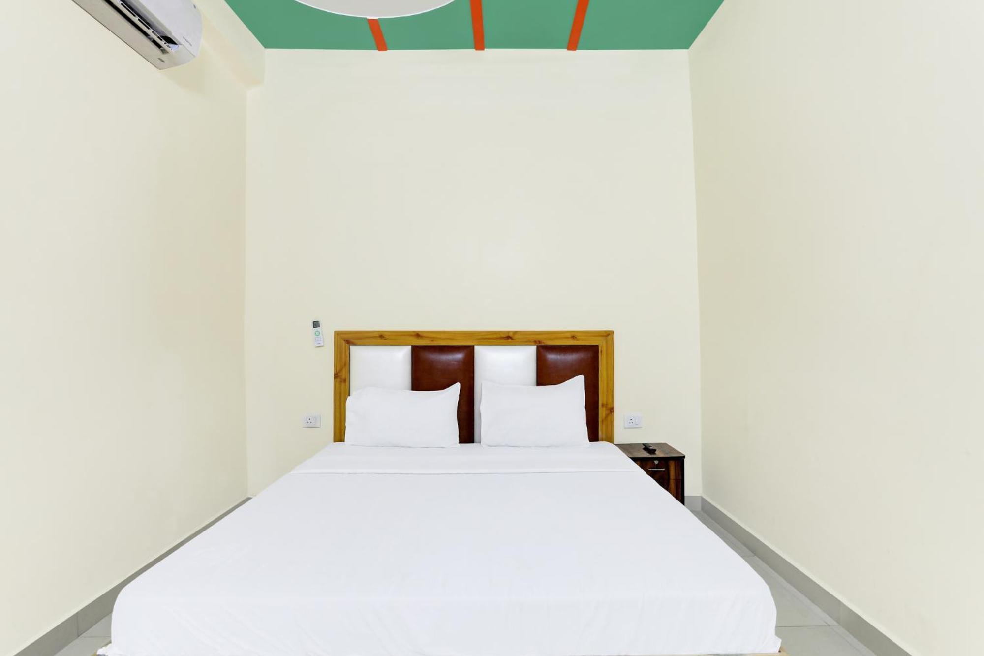 Hotel O Blu Moon Ghaziabad Eksteriør billede